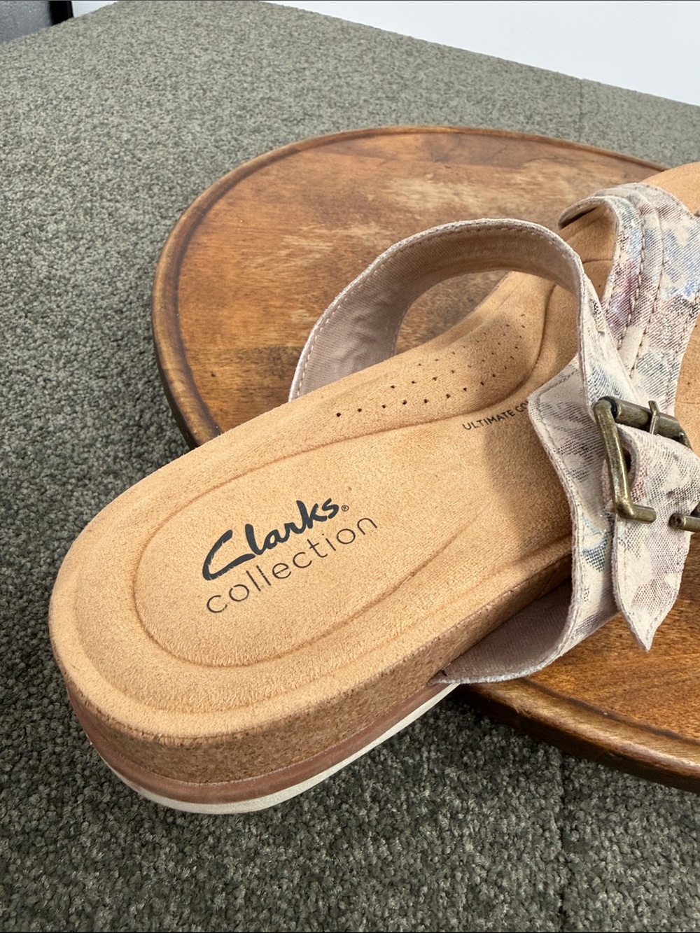 Clarks Colletcion Sandal Wm 10 M Brynn Madi Toe Post Comfort Cork Neutral Buckle - Picture 10 of 11